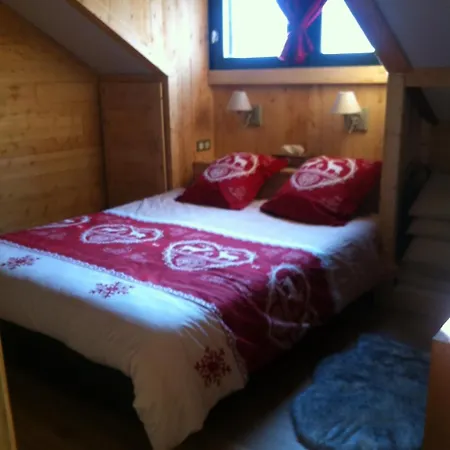 Le Valier Le Desman Apartment *